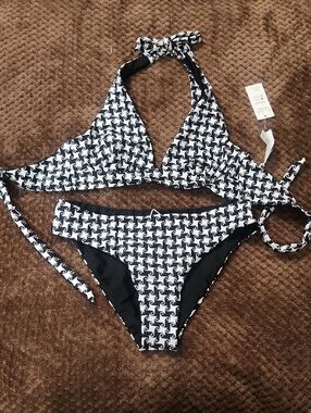 Cupshe Reversible Black and White Swirl Bikini Set